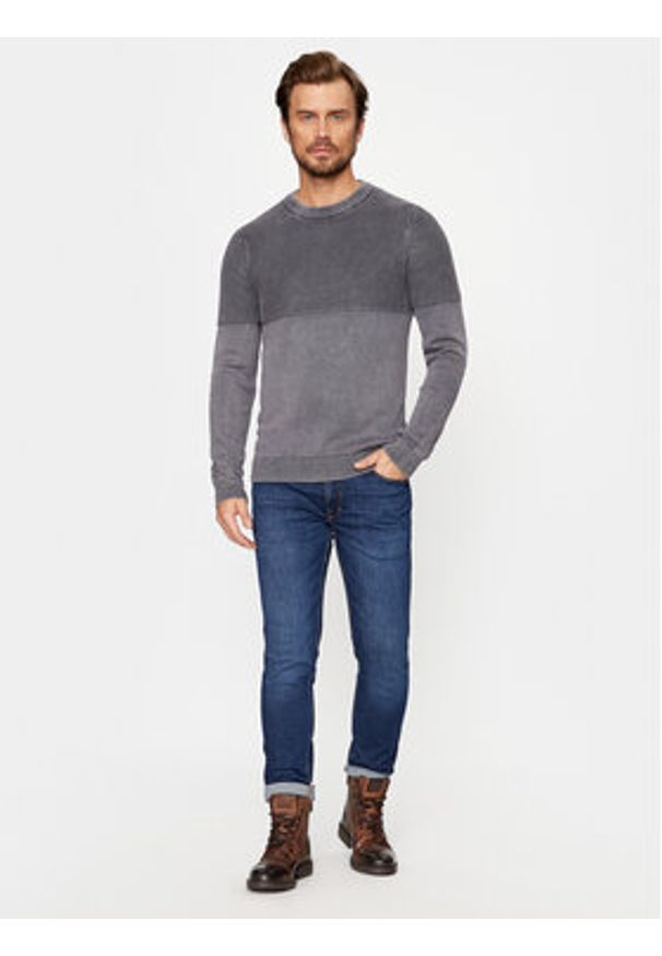 Jack & Jones - Jack&Jones Sweter 12236265 Szary Regular Fit. Kolor: szary. Materiał: bawełna