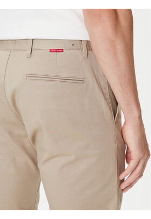 JOOP! Jeans Chinosy 15 JJF-Matthew101 30044301 Beżowy Modern Fit. Kolor: beżowy. Materiał: bawełna