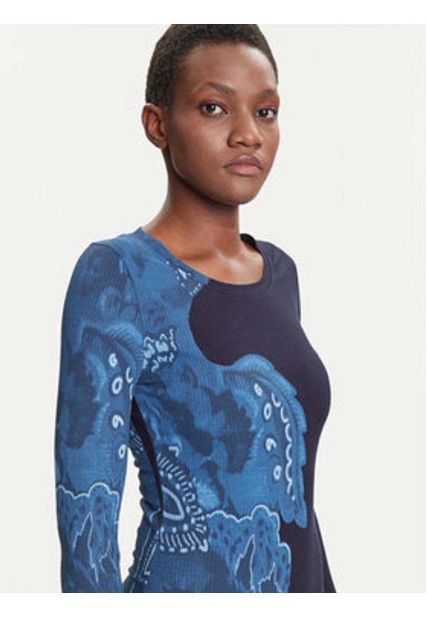 Desigual Sukienka codzienna Limbani 25WWVK31 Granatowy Slim Fit. Okazja: na co dzień. Kolor: niebieski. Materiał: wiskoza. Typ sukienki: proste. Styl: casual