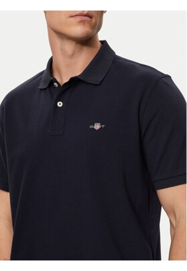 GANT - Gant Polo Shield 2210 Granatowy Regular Fit. Typ kołnierza: polo. Kolor: niebieski. Materiał: bawełna