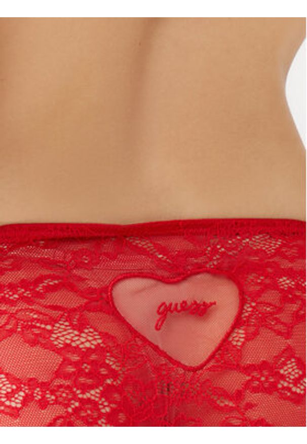 Guess Figi klasyczne O5RE09 KBGT0 Czerwony Regular Fit. Kolor: czerwony. Materiał: syntetyk