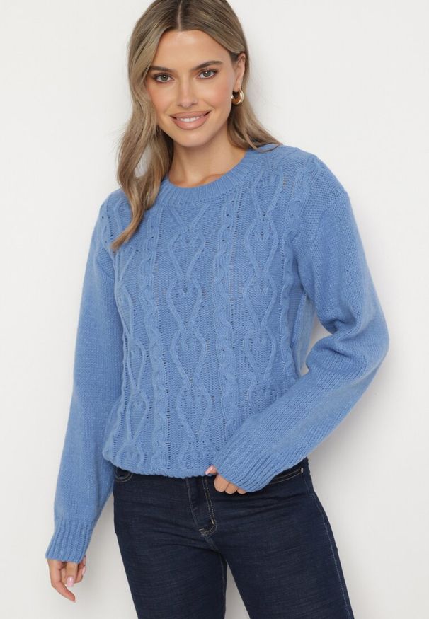 Born2be - Niebieski Sweter z Wełną Ściągaczem i Tłoczeniem Riavonnae. Okazja: na co dzień. Kolor: niebieski. Materiał: wełna. Styl: casual, elegancki, klasyczny, wizytowy