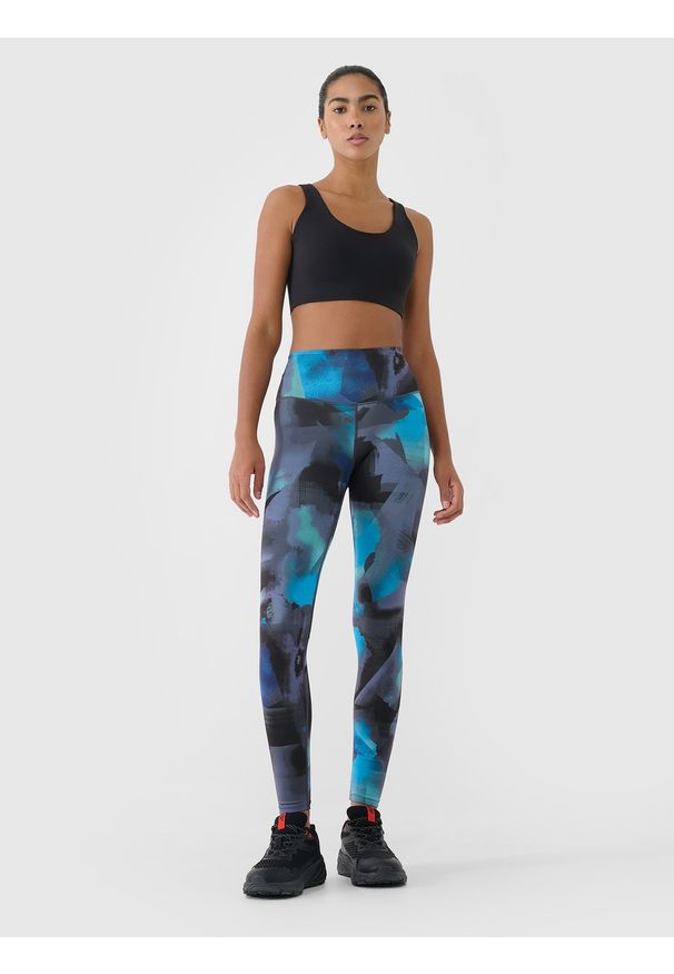 4f - 4F Legginsy treningowe z wysokim stanem damskie - multikolor S. Stan: podwyższony. Kolor: wielokolorowy. Materiał: dzianina, włókno, syntetyk, materiał, elastan. Wzór: gładki, nadruk, ze splotem. Sport: fitness