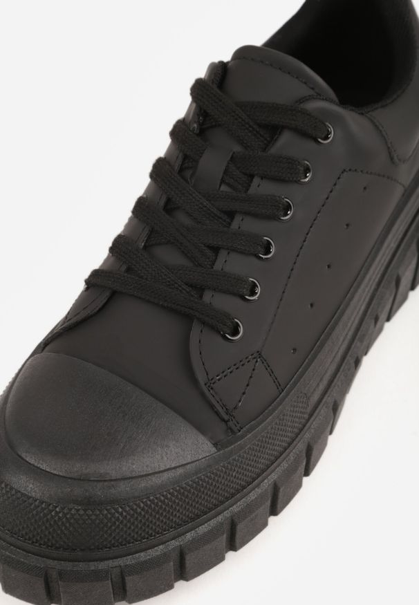Born2be - Czarne Sneakersy VICES na Grubej Tłoczonej Podeszwie z Perforacją Diomerine. Okazja: na co dzień. Kolor: czarny. Materiał: dzianina, dresówka