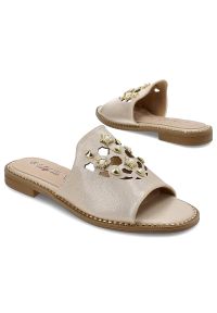 Złote Klapki S.Barski Eleganckie Buty Damskie. Okazja: na spacer, na plażę. Kolor: złoty. Materiał: skóra ekologiczna. Sezon: lato. Styl: elegancki #3