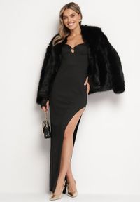 Born2be - Czarna Sukienka z Dekoltem Caro i Siateczkowymi Rękawami z Perełkami Inelara. Kolor: czarny. Wzór: aplikacja #2