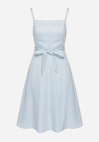 Born2be - Niebieska Sukienka z Wiskozą ze Wzorem Pasków Dolereia. Okazja: na co dzień. Kolor: niebieski. Materiał: wiskoza. Długość rękawa: na ramiączkach. Styl: klasyczny, casual. Długość: midi #6