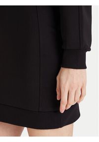 Guess Sukienka codzienna V5YK02 KCX22 Czarny Regular Fit. Okazja: na co dzień. Kolor: czarny. Materiał: syntetyk. Typ sukienki: proste. Styl: casual #5