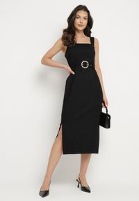 Born2be - Czarna Dopasowana Sukienka z Wiskozą z Rozcięciami i Paskiem z Klamrą Mepelle. Okazja: na co dzień. Typ kołnierza: dekolt kwadratowy. Kolor: czarny. Materiał: wiskoza. Typ sukienki: dopasowane. Styl: klasyczny, casual, elegancki #5