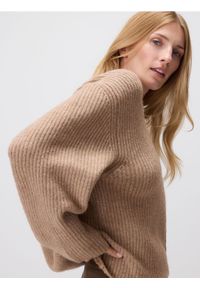 Reserved - Sweter oversize - brązowy. Kolor: brązowy. Materiał: dzianina #1