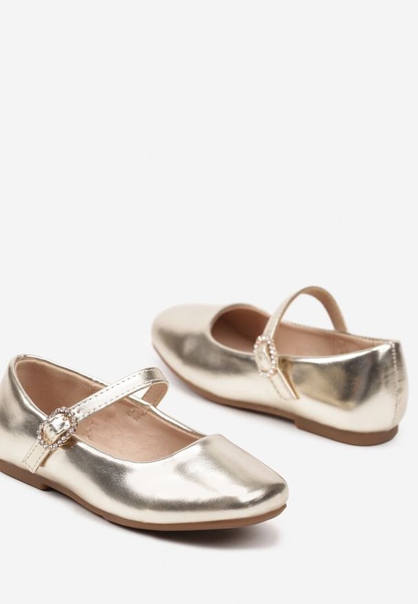 Born2be - Złote Balerinki z Kwadratowym Noskiem Olianelis. Okazja: na co dzień, na imprezę, na spacer. Zapięcie: sprzączka. Kolor: złoty. Materiał: jeans. Styl: klasyczny, elegancki, casual