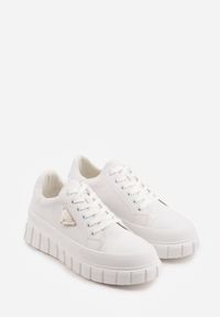 Born2be - Białe Casualowe Sneakersy VICES na Grubej Podeszwie z Tłoczeniami Therelle. Okazja: na co dzień. Kolor: biały. Materiał: dzianina, jeans #9
