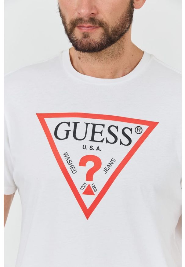 Guess - GUESS Biały męski t-shirt bawełniany z dużym logo Clsc Tri Logo, Rozmiar L. Kolor: biały. Materiał: bawełna