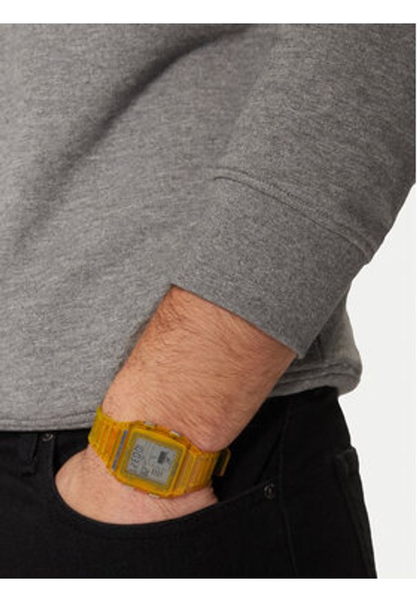Timex Zegarek Q Timex Lca X Fortnite® Chronograph TW2W96600 Żółty. Kolor: żółty