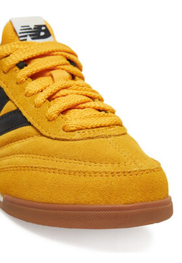 New Balance Sneakersy URC42BC Żółty. Kolor: żółty. Materiał: skóra, zamsz