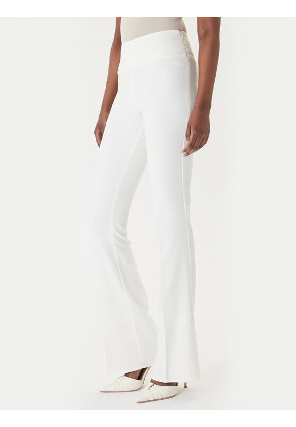 Rinascimento Spodnie materiałowe CFC0127876003 Biały Slim Fit. Kolor: biały. Materiał: syntetyk