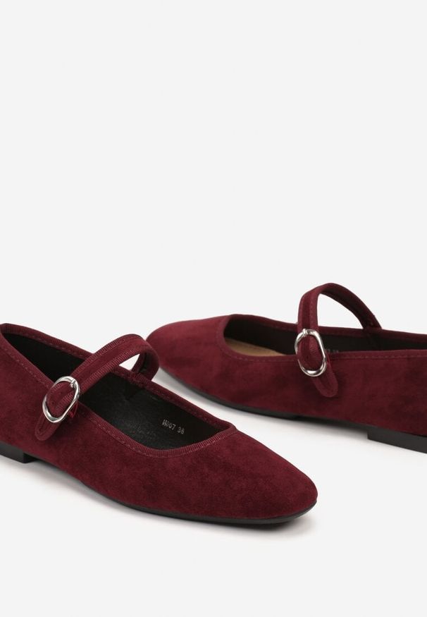 Renee - Bordowe Balerinki o Kwadratowym Nosku w Stylu Mary Jane z Paseczkiem Naiva. Okazja: na co dzień. Zapięcie: pasek. Kolor: czerwony. Wzór: kropki. Styl: klasyczny, casual, elegancki