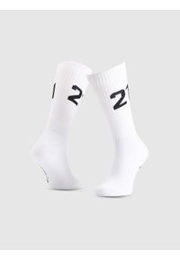 4f - 4F Skarpety casual za kostkę męskie 4F x Tomasz Fornal - białe 39-42. Kolor: biały. Materiał: dzianina, skóra, bawełna