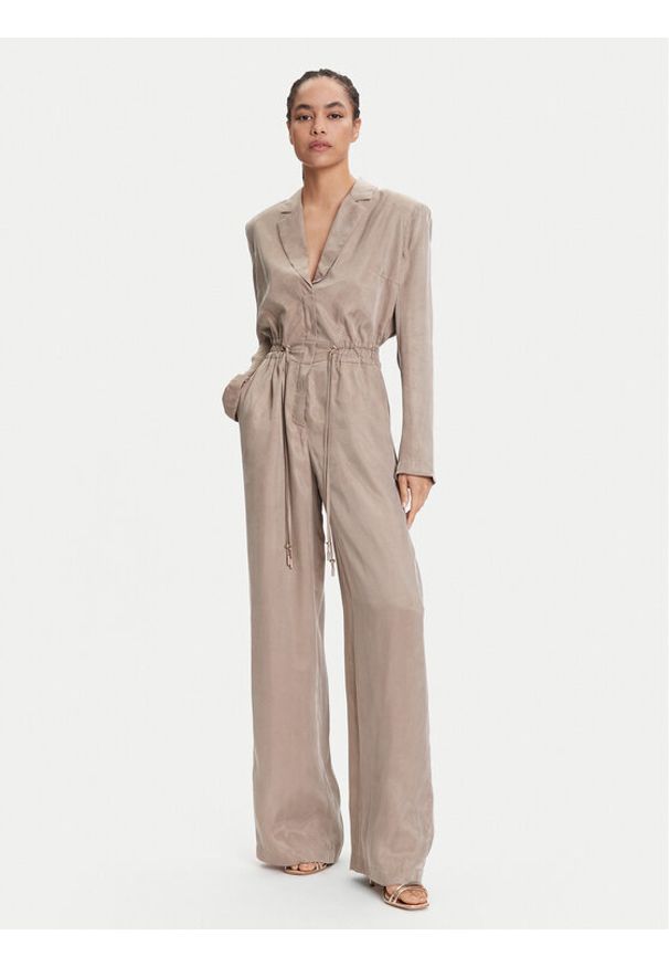 Guess Kombinezon W5YD14 WH5N2 Beżowy Regular Fit. Kolor: beżowy. Materiał: syntetyk