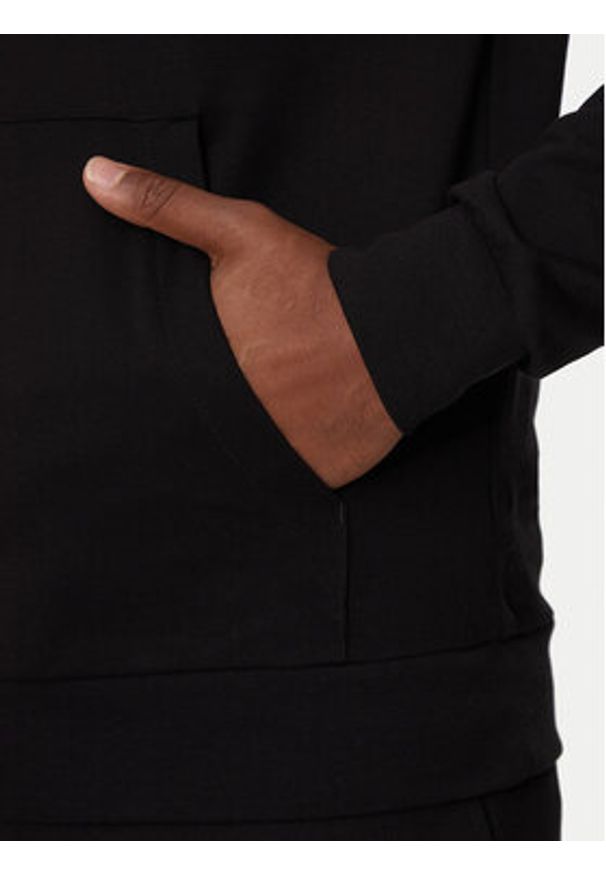 EA7 Emporio Armani Bluza 8NPM32 PJVRZ 1200 Czarny Regular Fit. Kolor: czarny. Materiał: bawełna