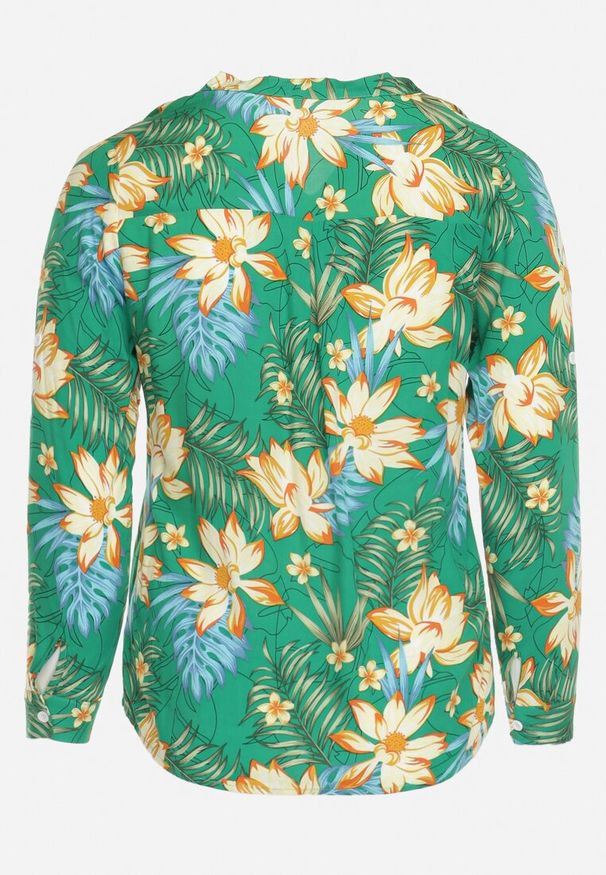 Born2be - Zielona Wiskozowa Bluzka w Kwiaty Nireta. Kolor: zielony. Materiał: wiskoza. Wzór: kwiaty