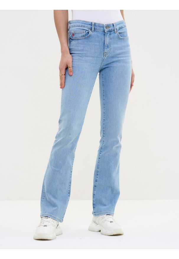 Big-Star - Spodnie jeans damskie Adela Bootcut 286. Kolor: niebieski. Długość: długie. Styl: klasyczny, elegancki