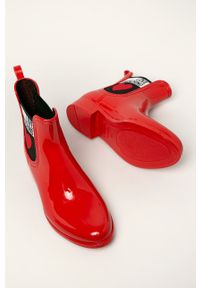 Love Moschino - Kalosze. Nosek buta: okrągły. Kolor: czerwony. Materiał: guma