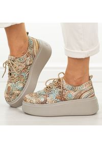 Pomarańczowe sneakersy damskie Filippo Dp7799/26. Okazja: na co dzień. Zapięcie: sznurówki. Kolor: pomarańczowy. Materiał: tkanina. Wzór: kolorowy. Sezon: wiosna, lato. Obcas: na platformie #1