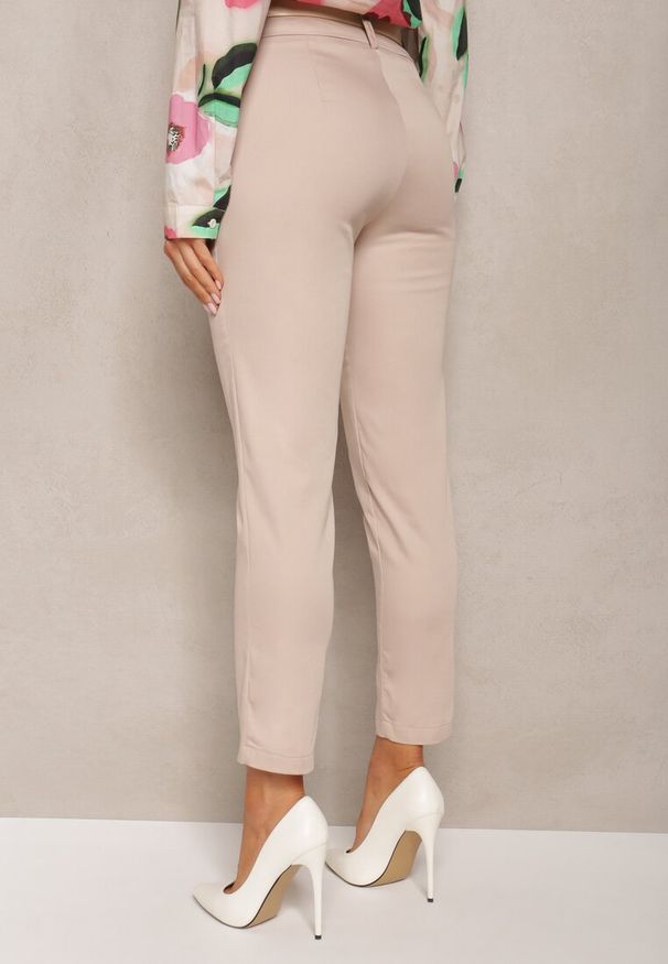 Renee - Beżowe Spodnie o Fasonie Cygaretek High Waist Orangia. Okazja: do pracy, na spotkanie biznesowe. Stan: podwyższony. Kolor: beżowy. Styl: klasyczny, elegancki, biznesowy