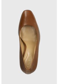 Lauren Ralph Lauren szpilki skórzane Camila kolor brązowy 802882356002. Nosek buta: okrągły. Kolor: brązowy. Materiał: skóra. Obcas: na szpilce. Wysokość obcasa: średni #2