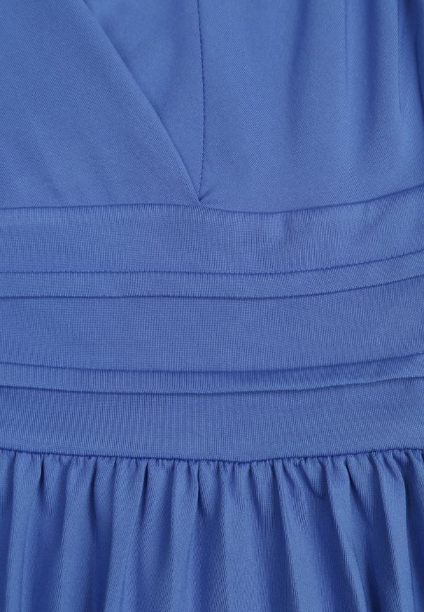 Born2be - Niebieska Sukienka Midi Bez Rękawów z Plisowanym Dołem Dreana. Kolor: niebieski. Długość rękawa: bez rękawów. Styl: elegancki. Długość: midi