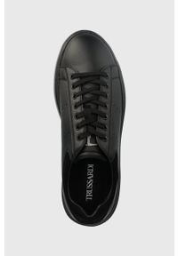 Trussardi Jeans - Trussardi sneakersy New Yrias kolor czarny 77A00472 9Y099998. Nosek buta: okrągły. Zapięcie: sznurówki. Kolor: czarny. Materiał: guma #3
