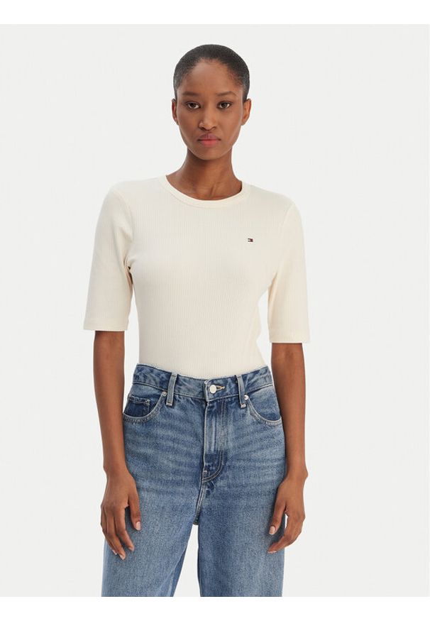 TOMMY HILFIGER - Tommy Hilfiger T-Shirt WW0WW47308 Écru Slim Fit. Kolor: kremowy. Materiał: wiskoza