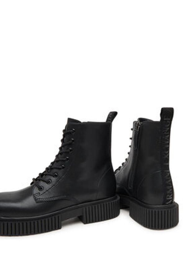 Armani Exchange Trzewiki XDN031 XV875 00002 Czarny. Kolor: czarny. Materiał: skóra