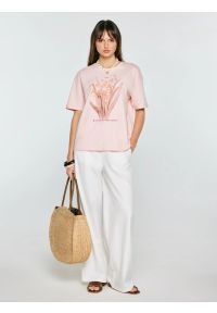 Big-Star - Koszulka damska z nadrukiem jasnoróżowa Lika 600. Kolor: różowy. Materiał: materiał, dzianina. Długość rękawa: krótki rękaw. Wzór: nadruk. Sezon: wiosna, lato. Styl: elegancki #1