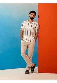 Sinsay - Wiskozowa koszula w paski - biały. Kolor: biały. Materiał: wiskoza. Wzór: paski #1