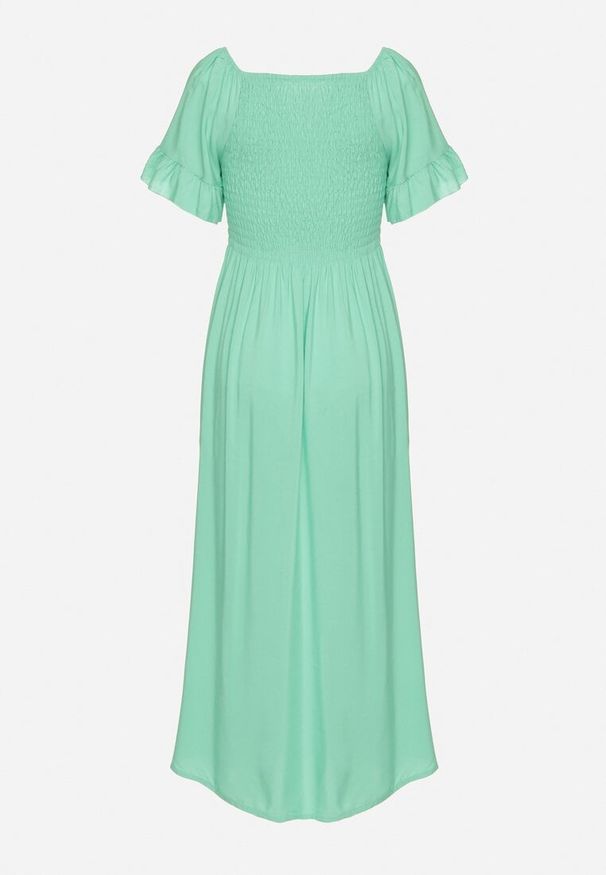 Born2be - Jasnozielona Bawełniana Sukienka o Kroju Hiszpanki z Elastyczną Górą Niloviria. Okazja: na co dzień. Typ kołnierza: dekolt hiszpanka. Kolor: zielony. Materiał: bawełna. Długość rękawa: krótki rękaw. Styl: casual, klasyczny