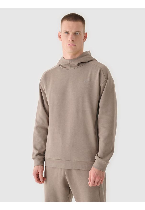 4f - 4F Bluza dresowa nierozpinana z kapturem męska - brązowa M. Okazja: na co dzień. Typ kołnierza: kaptur. Kolor: brązowy. Materiał: dresówka. Wzór: gładki, ze splotem. Styl: sportowy, casual. Sport: fitness