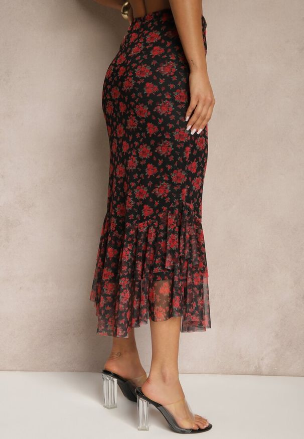 Renee - Czarno-Czerwona Dopasowana Spódnica z Ozdobną Falbaną Efravaria. Okazja: na spotkanie biznesowe, na co dzień. Kolor: czarny. Styl: casual, elegancki, biznesowy