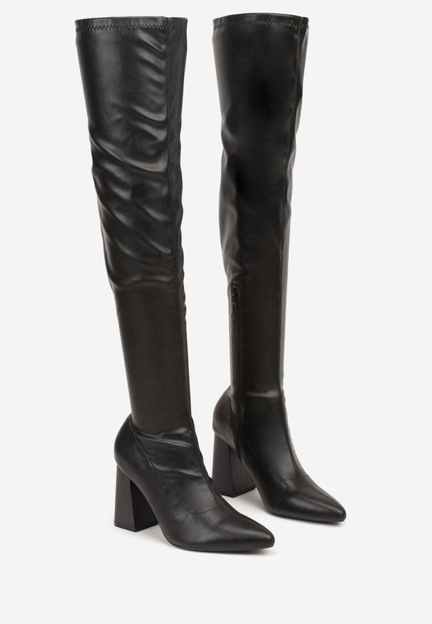 Renee - Czarne Eleganckie Kozaki Vices na Słupku z Dopasowaną Cholewką Nianesa. Okazja: na co dzień. Wysokość cholewki: przed kolano. Kolor: czarny. Materiał: satyna. Szerokość cholewki: normalna. Wzór: aplikacja. Obcas: na słupku. Styl: elegancki