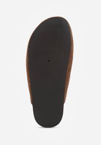 Born2be - Ciemnobrązowe Klapki VICES Typu Mule z Koralikami Frędzlami i Kokardą Dioleora. Okazja: na co dzień. Kolor: brązowy. Wzór: aplikacja. Styl: casual, elegancki #3