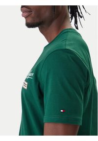 TOMMY HILFIGER - Tommy Hilfiger T-Shirt Modern Ath Graphic MW0MW41471 Zielony Regular Fit. Kolor: zielony. Materiał: bawełna #3
