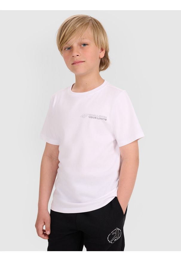 4f - 4F T-shirt regular z nadrukiem chłopięcy - biały 146 (10-11 lat). Okazja: na co dzień. Kolor: biały. Materiał: bawełna, jersey, dzianina. Długość rękawa: krótki rękaw. Długość: krótkie. Wzór: nadruk. Sezon: lato. Styl: klasyczny, sportowy, casual