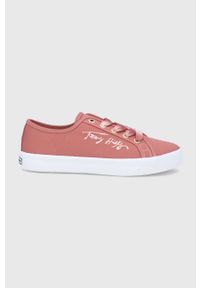 TOMMY HILFIGER - Tommy Hilfiger Tenisówki damskie kolor różowy. Nosek buta: okrągły. Zapięcie: sznurówki. Kolor: różowy. Materiał: guma #1