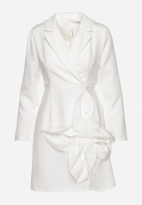 Born2be - Biała Marynarkowa Sukienka Mini z Kopertową Górą Nivrade. Kolor: biały. Typ sukienki: kopertowe. Długość: mini