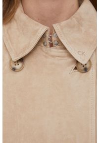 Calvin Klein płaszcz skórzany damski kolor beżowy przejściowy. Okazja: na co dzień. Kolor: beżowy. Materiał: skóra. Styl: casual #5