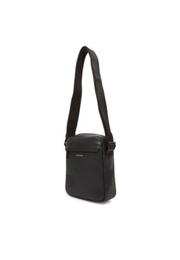 Calvin Klein Saszetka Ck Must Reporter LV04D3083G Czarny. Kolor: czarny. Materiał: skóra