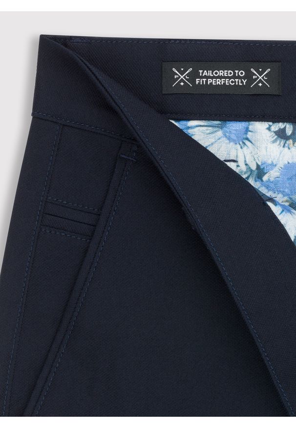 PAKO LORENTE – Granatowe gładkie spodnie męskie P24SF-WX-003-G-0 - Pako Lorente. Kolor: niebieski. Wzór: gładki. Sezon: wiosna. Styl: klasyczny