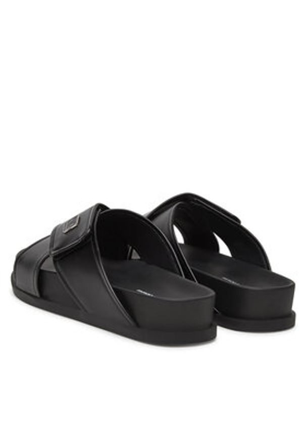 Armani Exchange Klapki XDP063 XV927 00002 Czarny. Kolor: czarny. Materiał: skóra