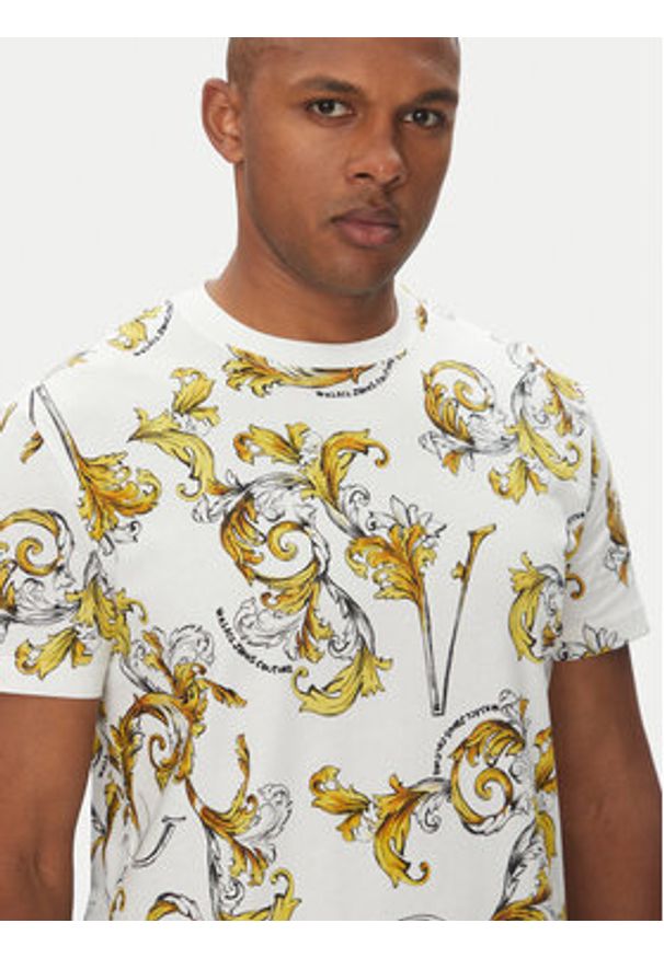 Versace Jeans Couture T-Shirt 78GAH6S0 Biały Regular Fit. Kolor: biały. Materiał: bawełna